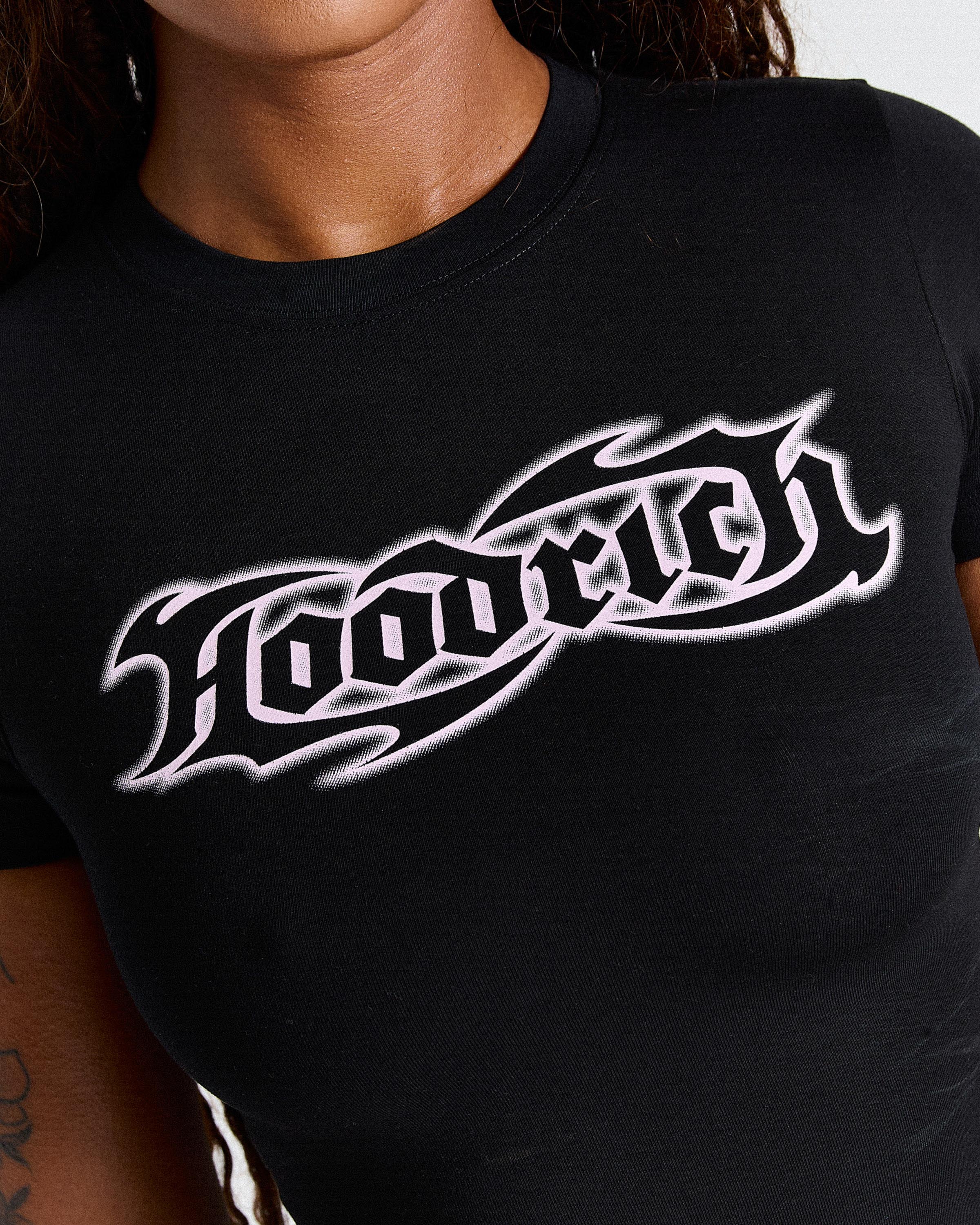 Asha Fitted Tee - Black/Pink - Image 5