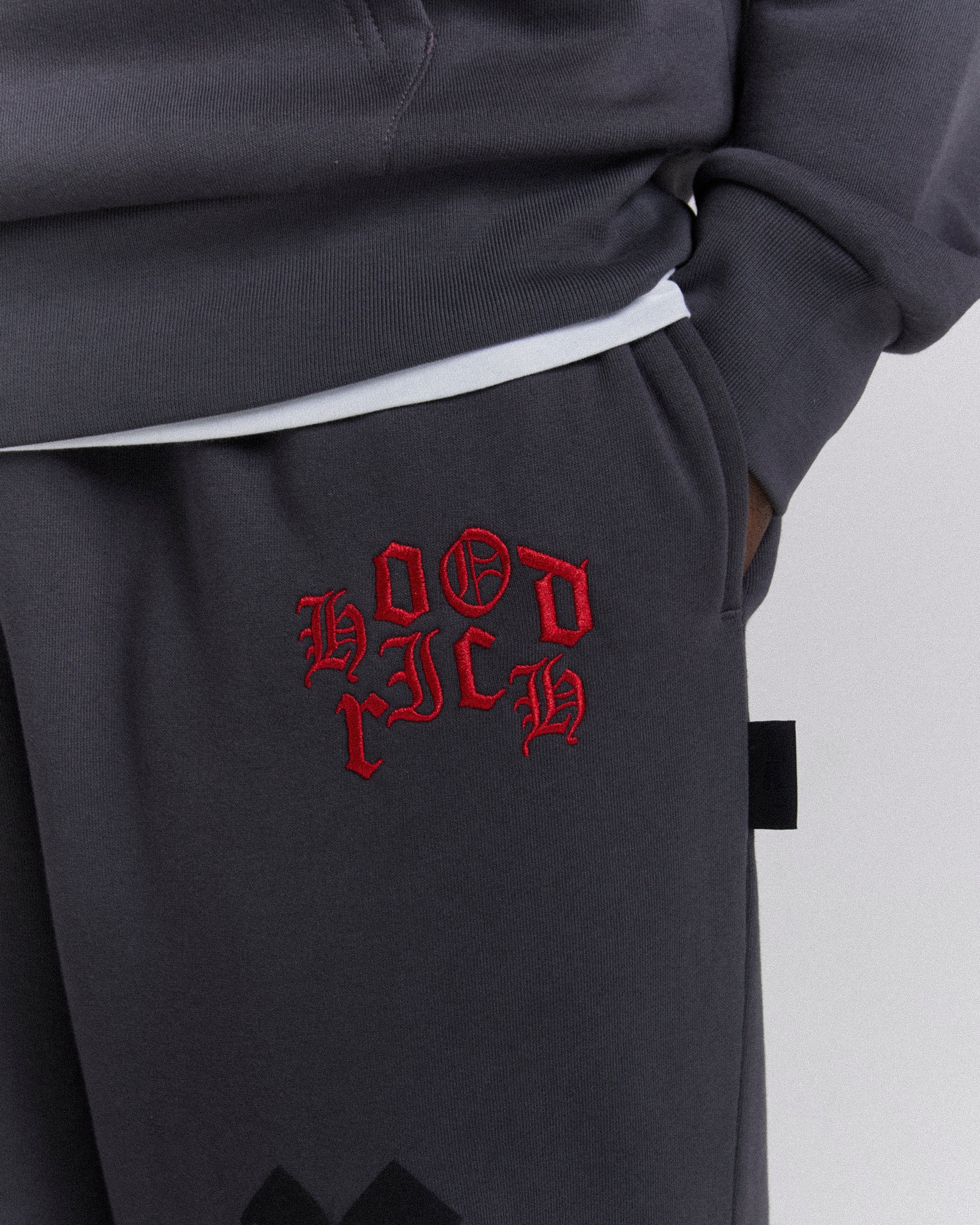 Crown Oversized Jogger - Grey/Black/Red - Image 4