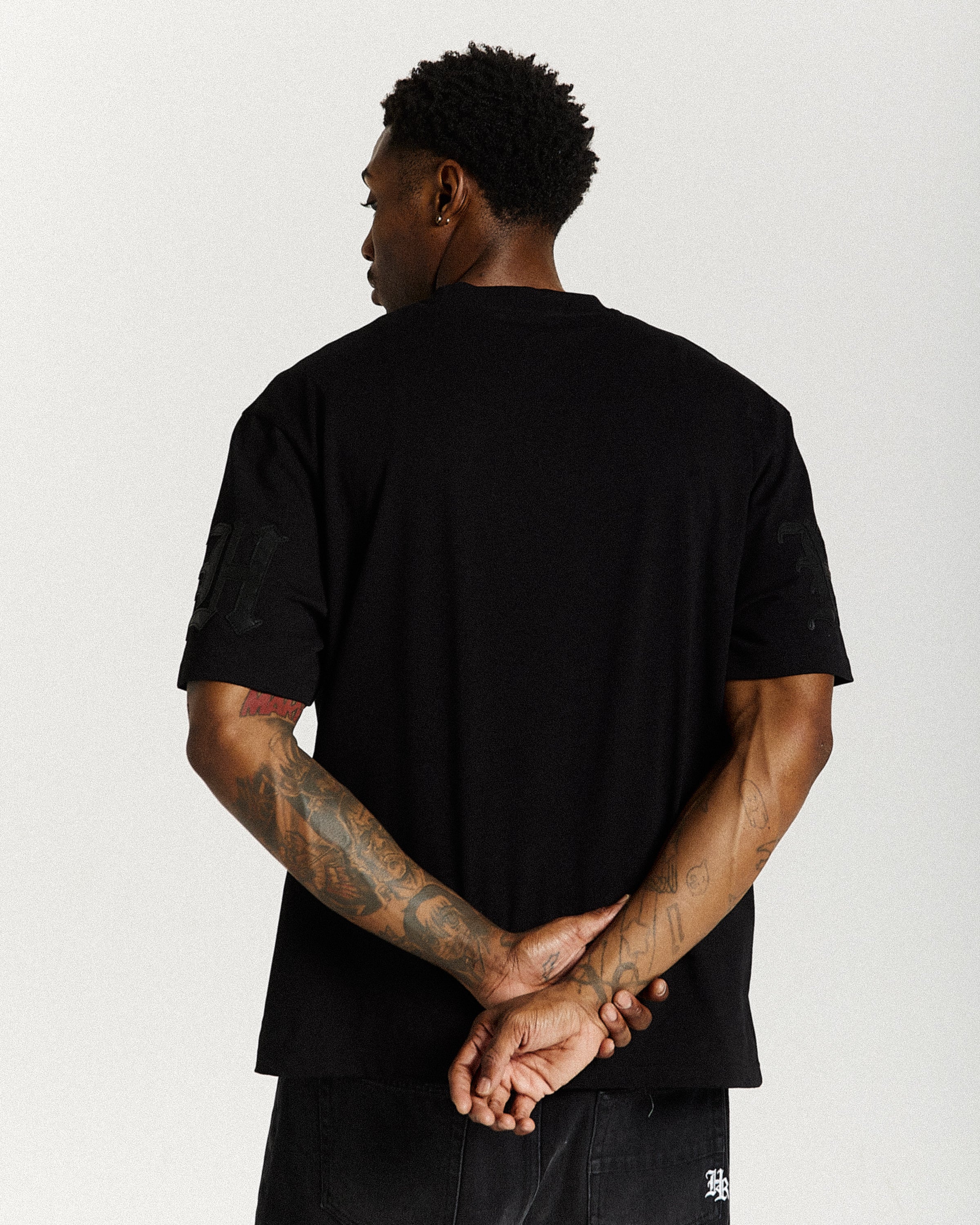 Inkline Oversized T-Shirt - Black - Image 9