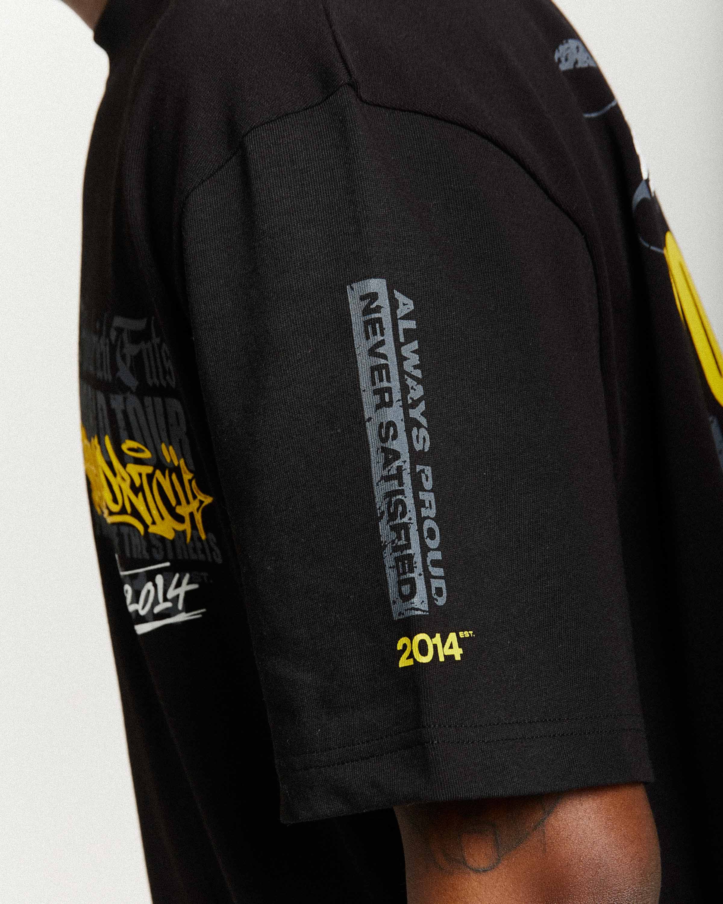 Stamp Tour Oversized T-Shirt - Black/Grey/Yellow - Image 5