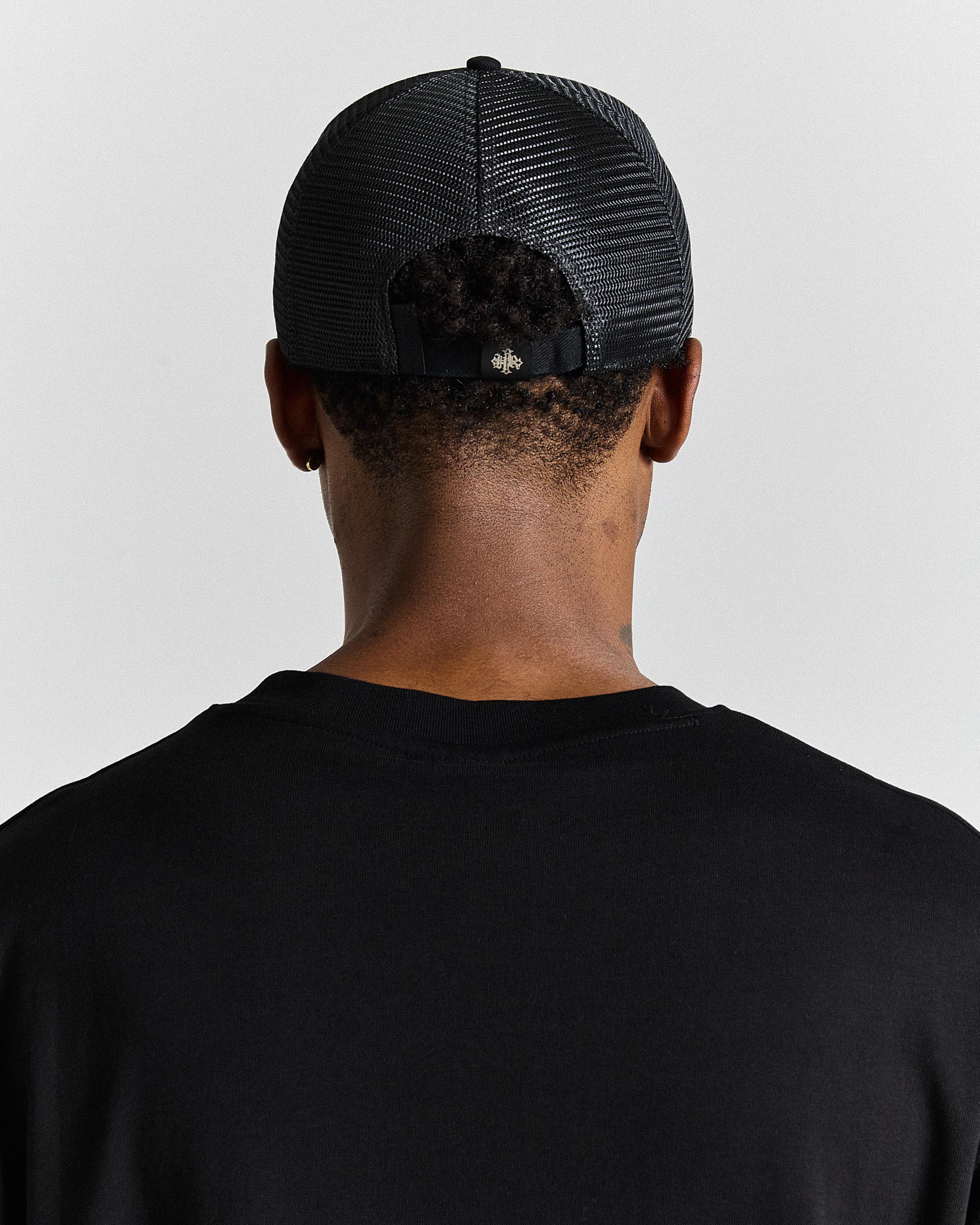 Virtux 5 Panel Trucker Cap - Black/White - Image 5