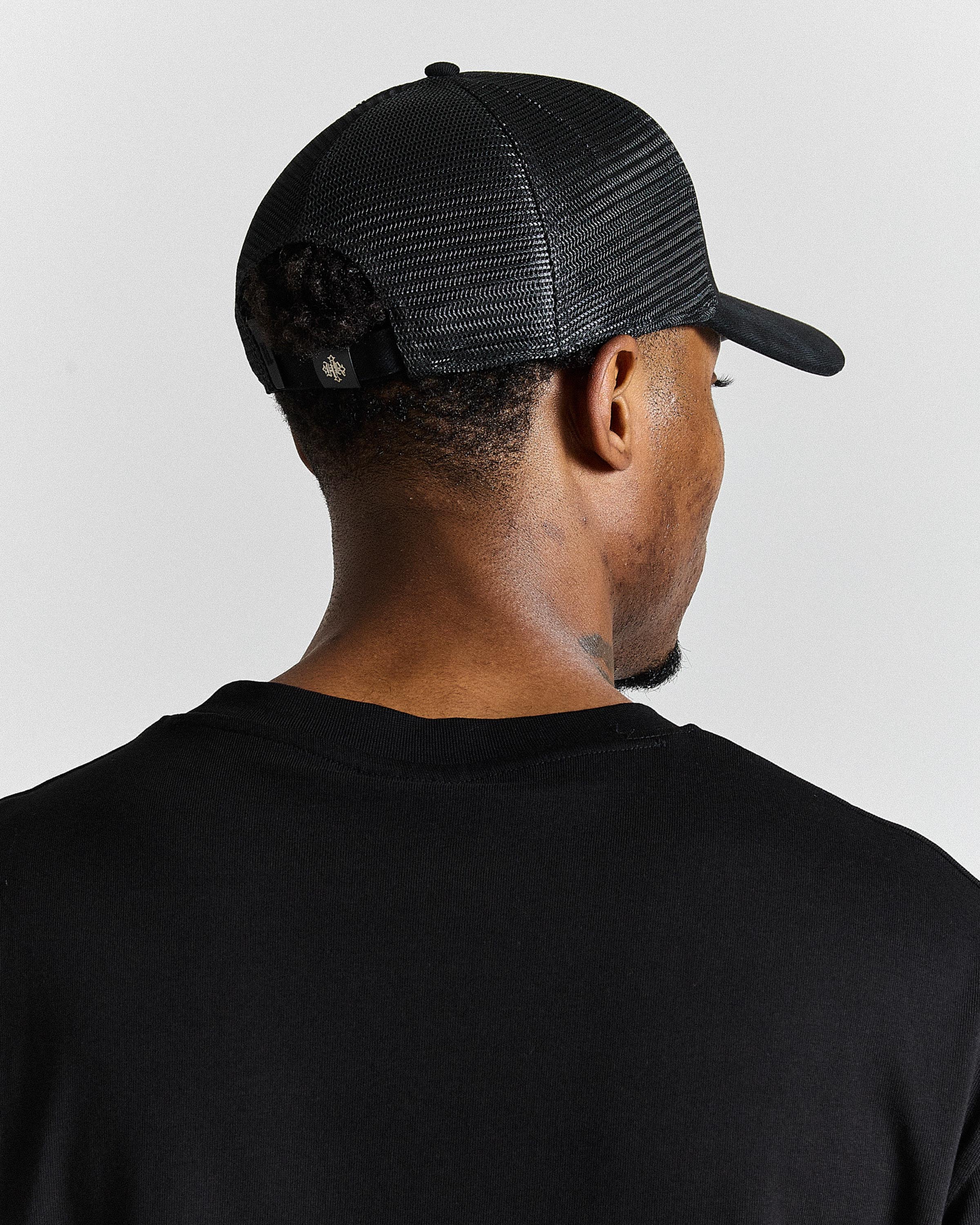 Virtux 5 Panel Trucker Cap - Black/White - Image 7
